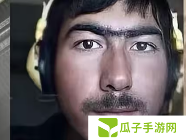 机翻味拉满的新疆普通话，怎么就成了大伙都在学的“馕言文”？